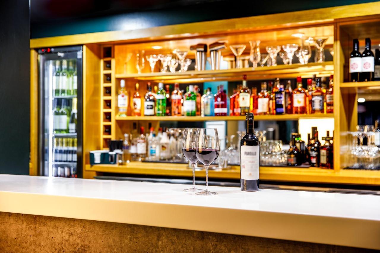 Готель Ibis London Heathrow Terminal 5 Ґіллінґдон Екстер'єр фото